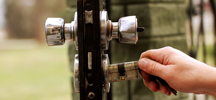 front door latch repair West Modesto